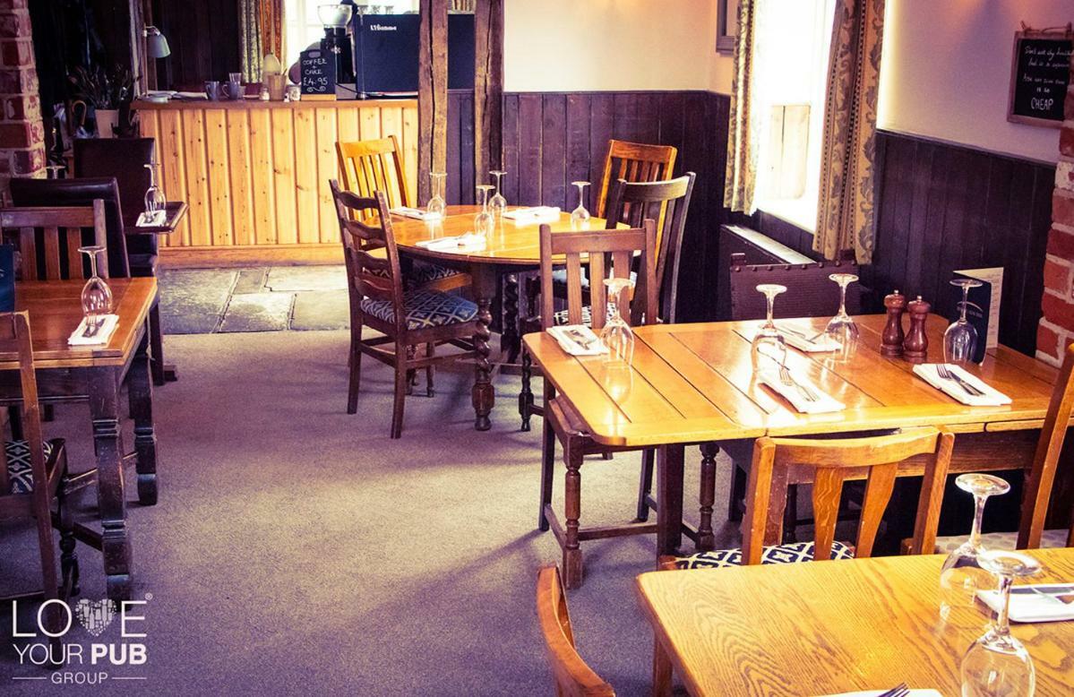 The Rising Sun Inn Waterlooville Exterior foto